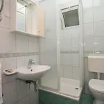 Three-bedroom In アパート
